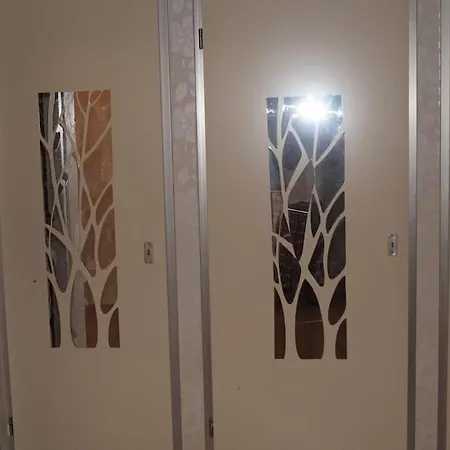 Leeshan's Breakfast Included Zaandam